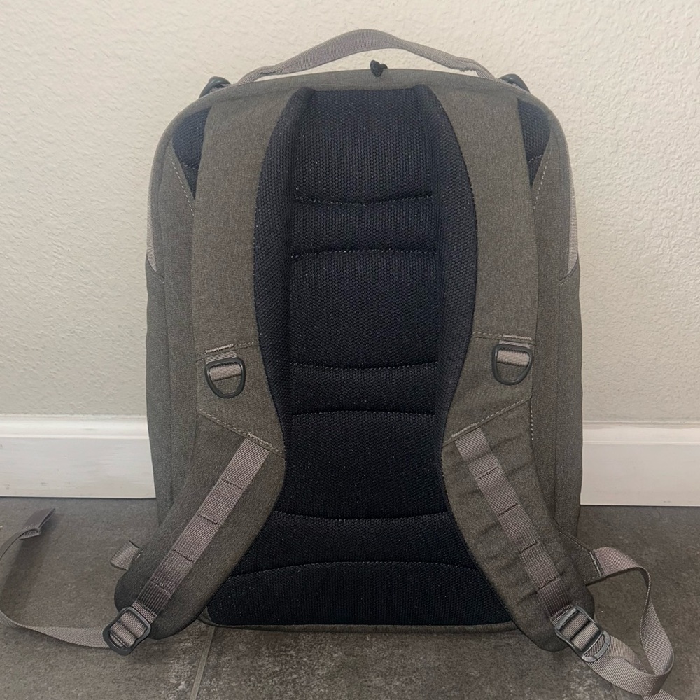 Camelbak laptop backpack - Picture 5 of 9